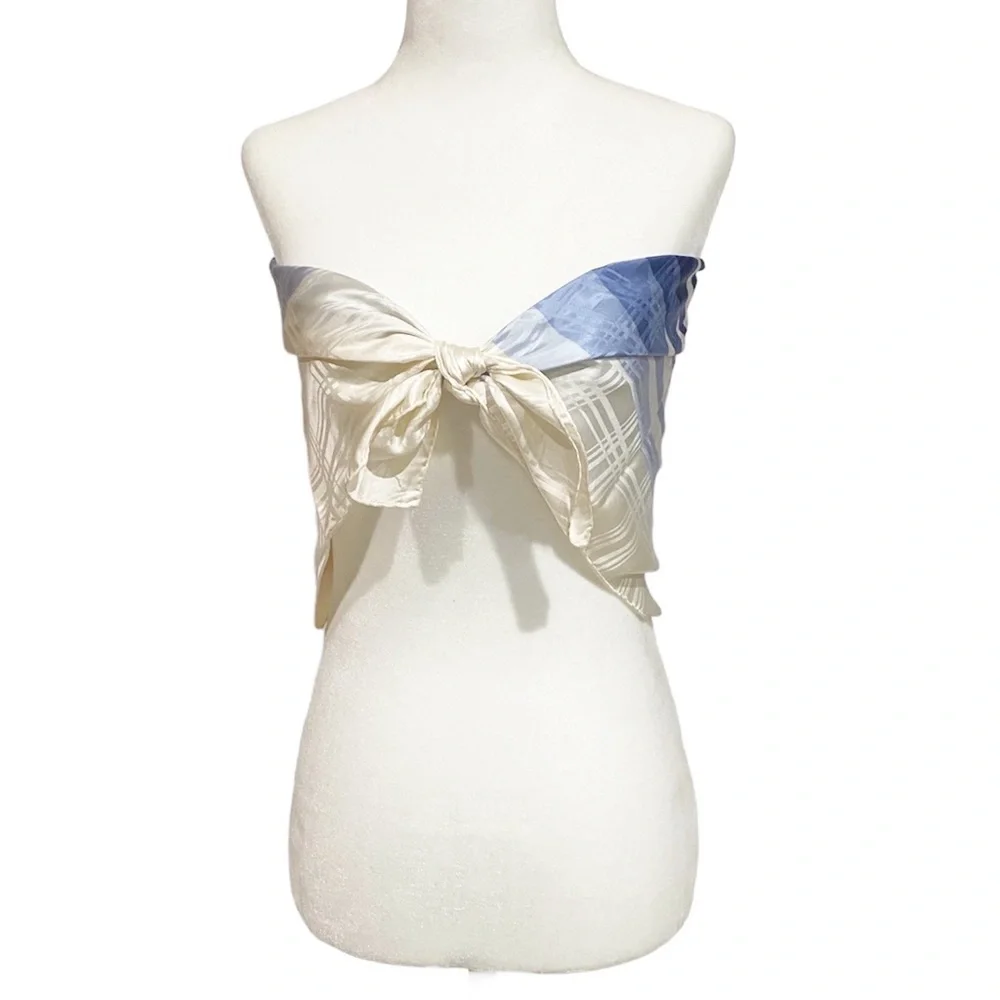 AUTHENTICATED DIOR Silk Scarf D Logo Navy Blue White Top Bandana Bag Sarong